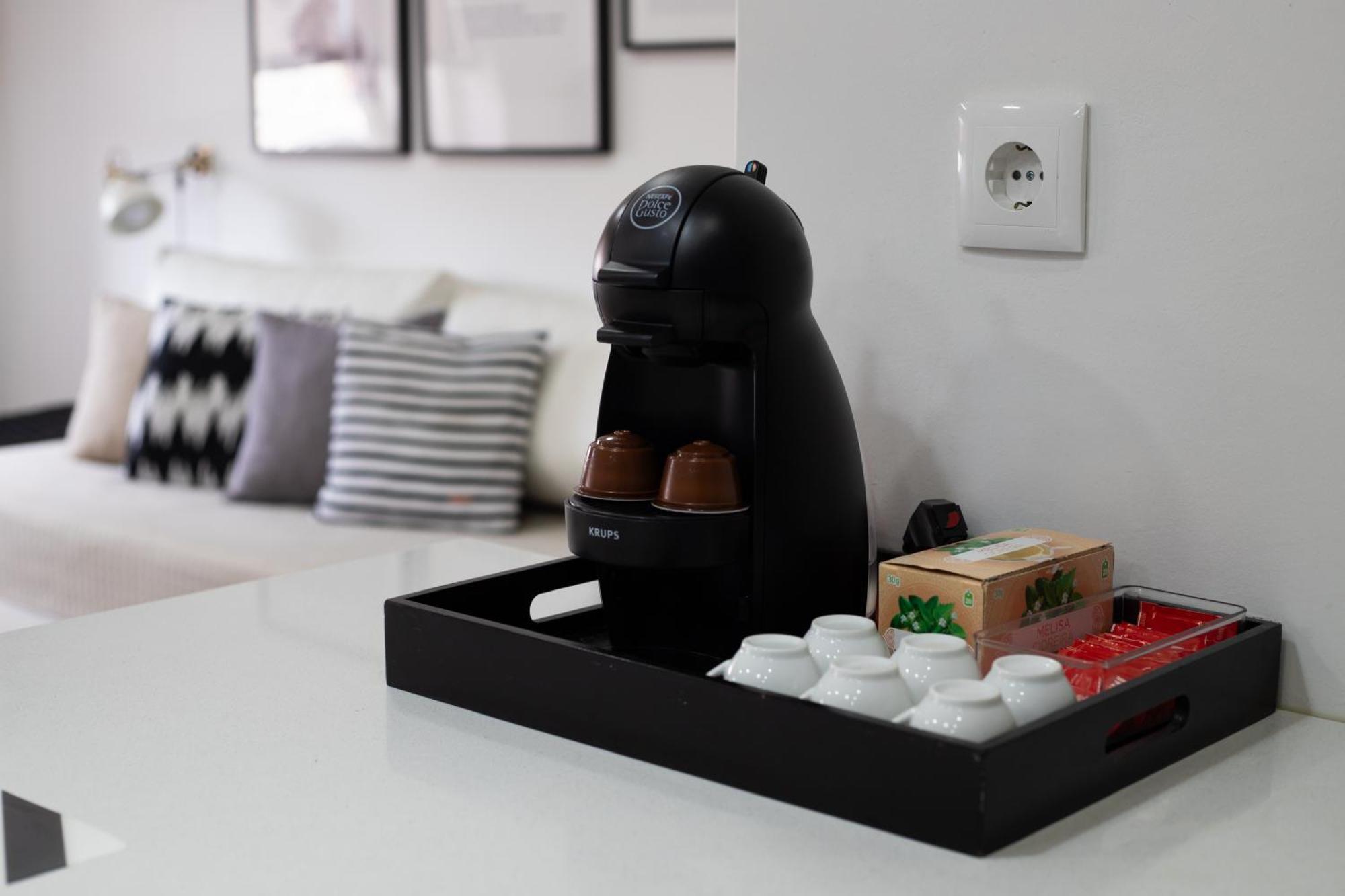 Earth Element Apartment เปนิช ภายนอก รูปภาพ