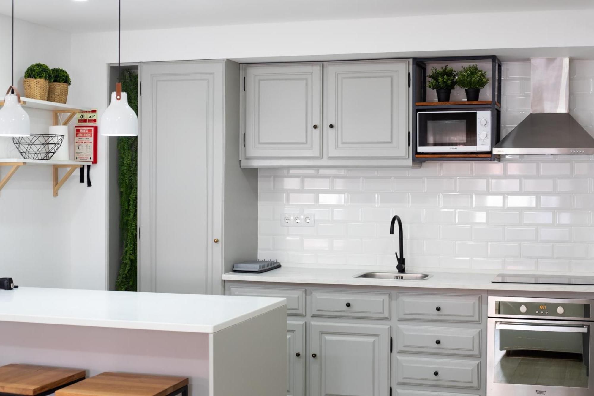 Earth Element Apartment เปนิช ภายนอก รูปภาพ