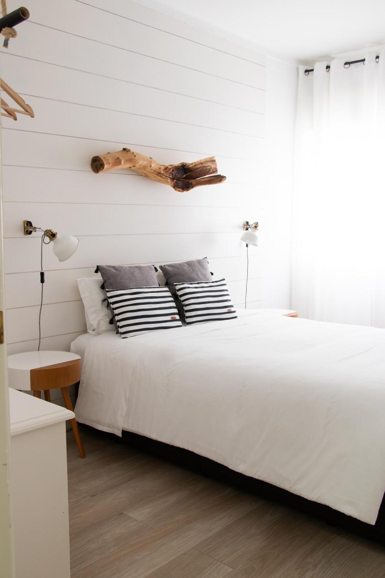 Earth Element Apartment เปนิช ภายนอก รูปภาพ
